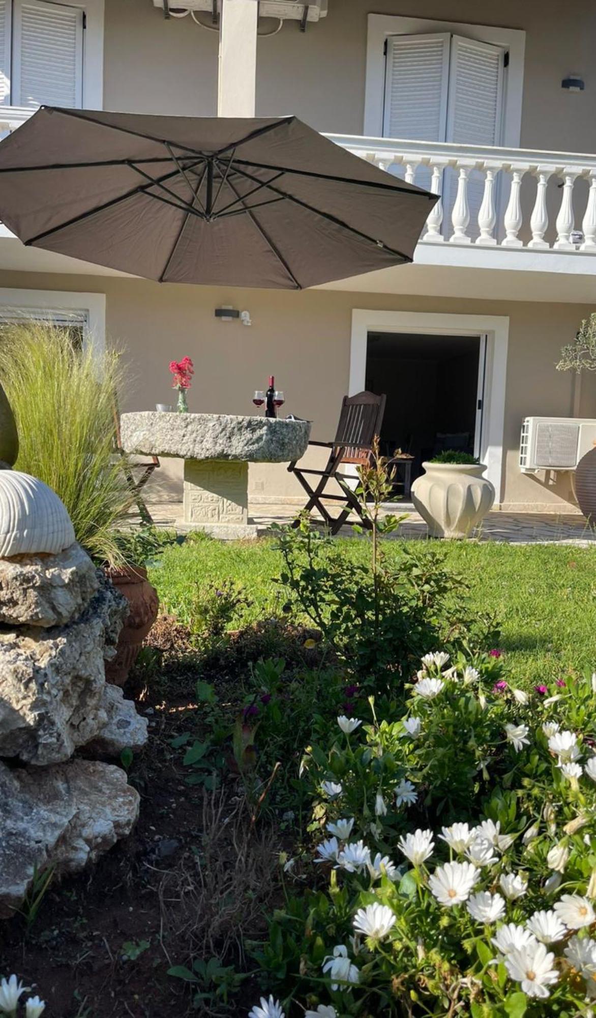 Georgia'S Apartments, Ipsos Corfu Экстерьер фото