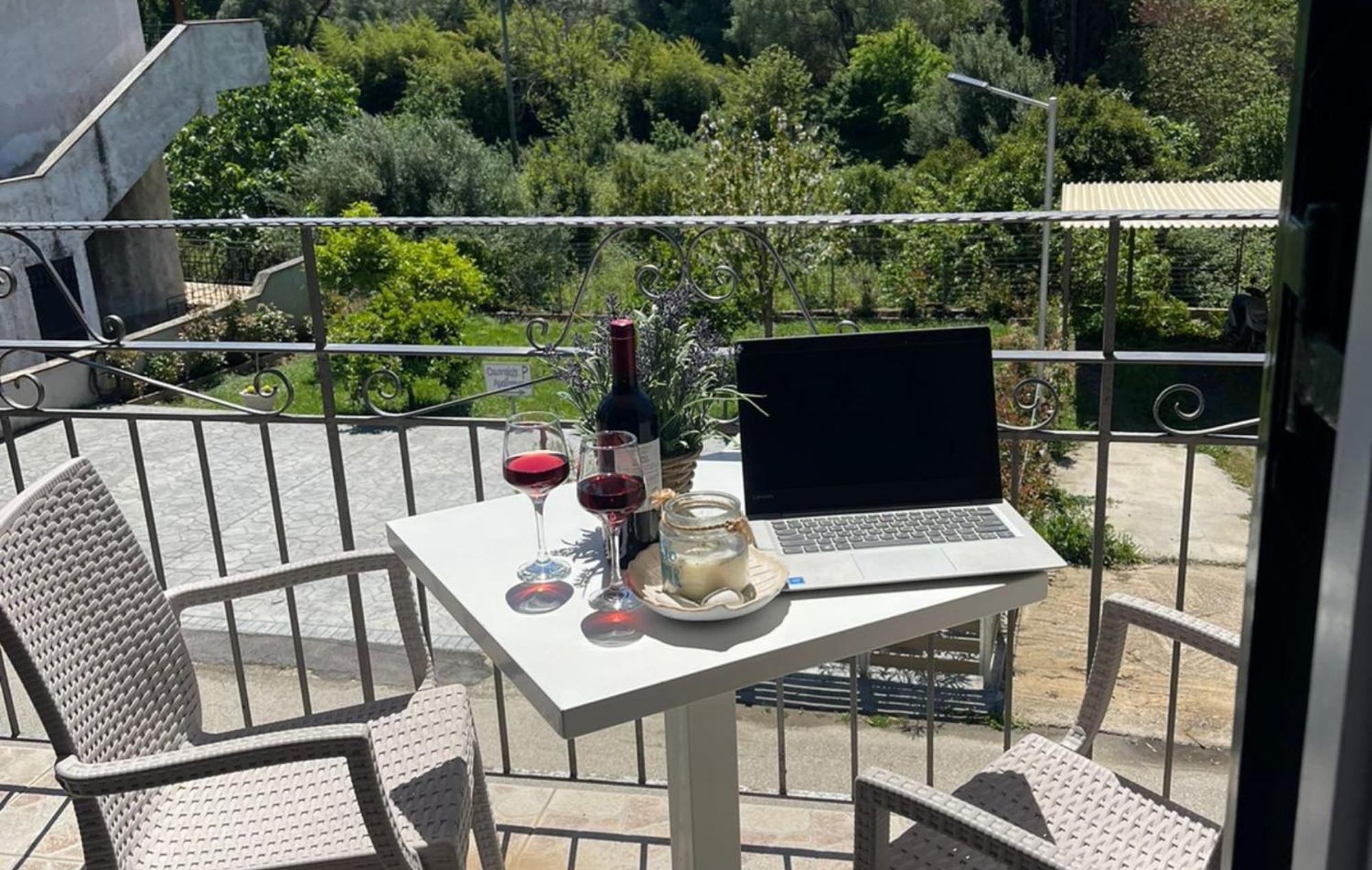 Georgia'S Apartments, Ipsos Corfu Экстерьер фото
